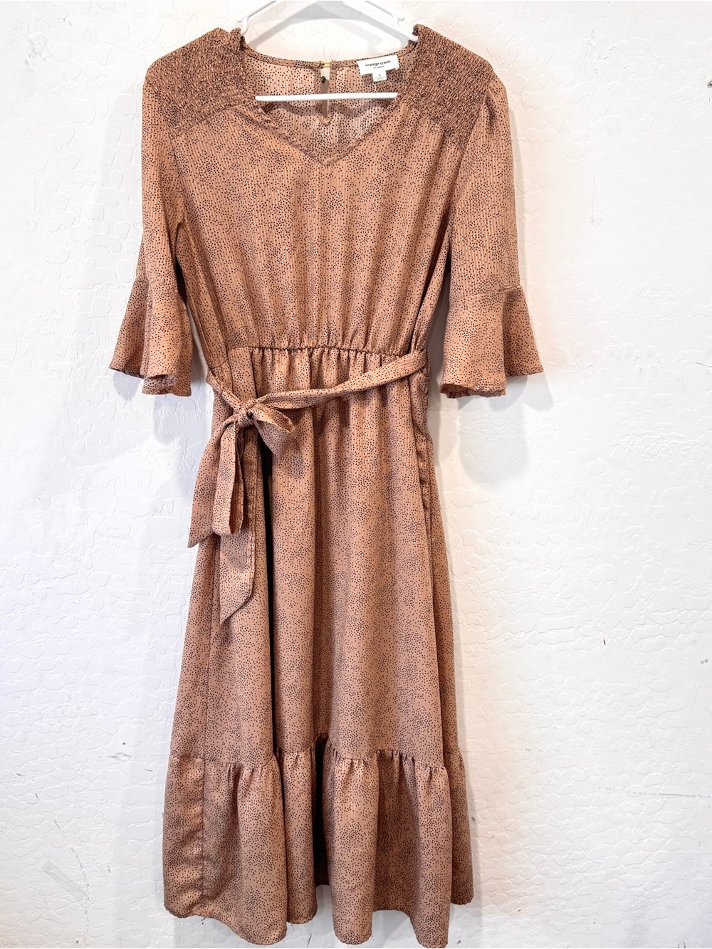 orange creek Midi Dress Smocked Womens Small Tie Belt Ruffle Trim Tan Black Dot